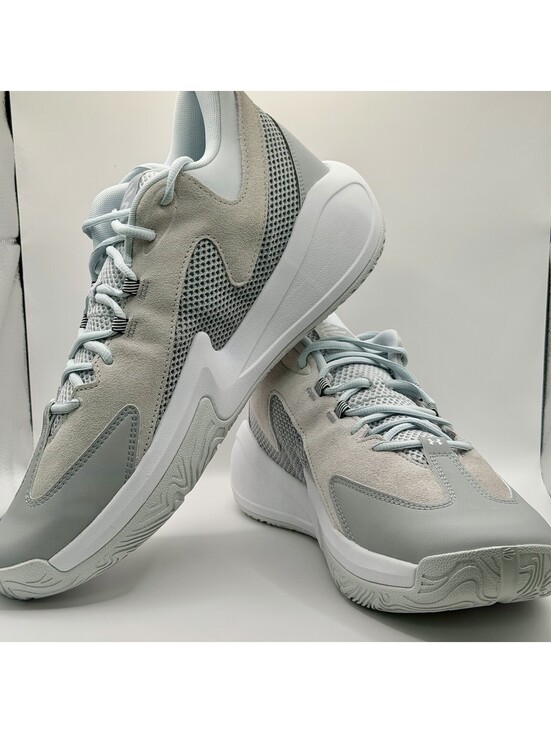 Under Armour Other - Under Armour's Steph Curry 3Z 25 SDE Gray Men's Size‎ 13 Basketball Sneaker